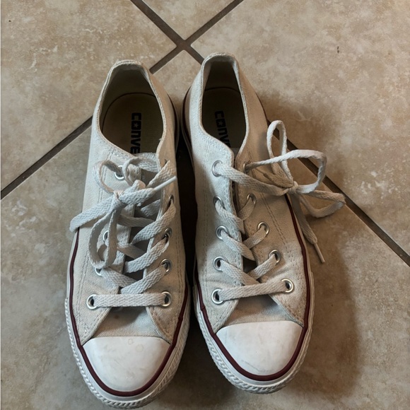 Converse Shoes - Converse All Star Size 6 Shoes White
